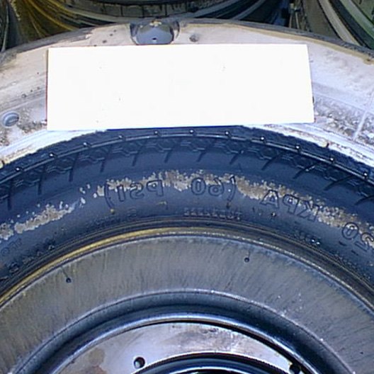 Známý problém při výrobě pneumatik: Znečištění forem | Řešení: Separační prostředek Chem-Trend